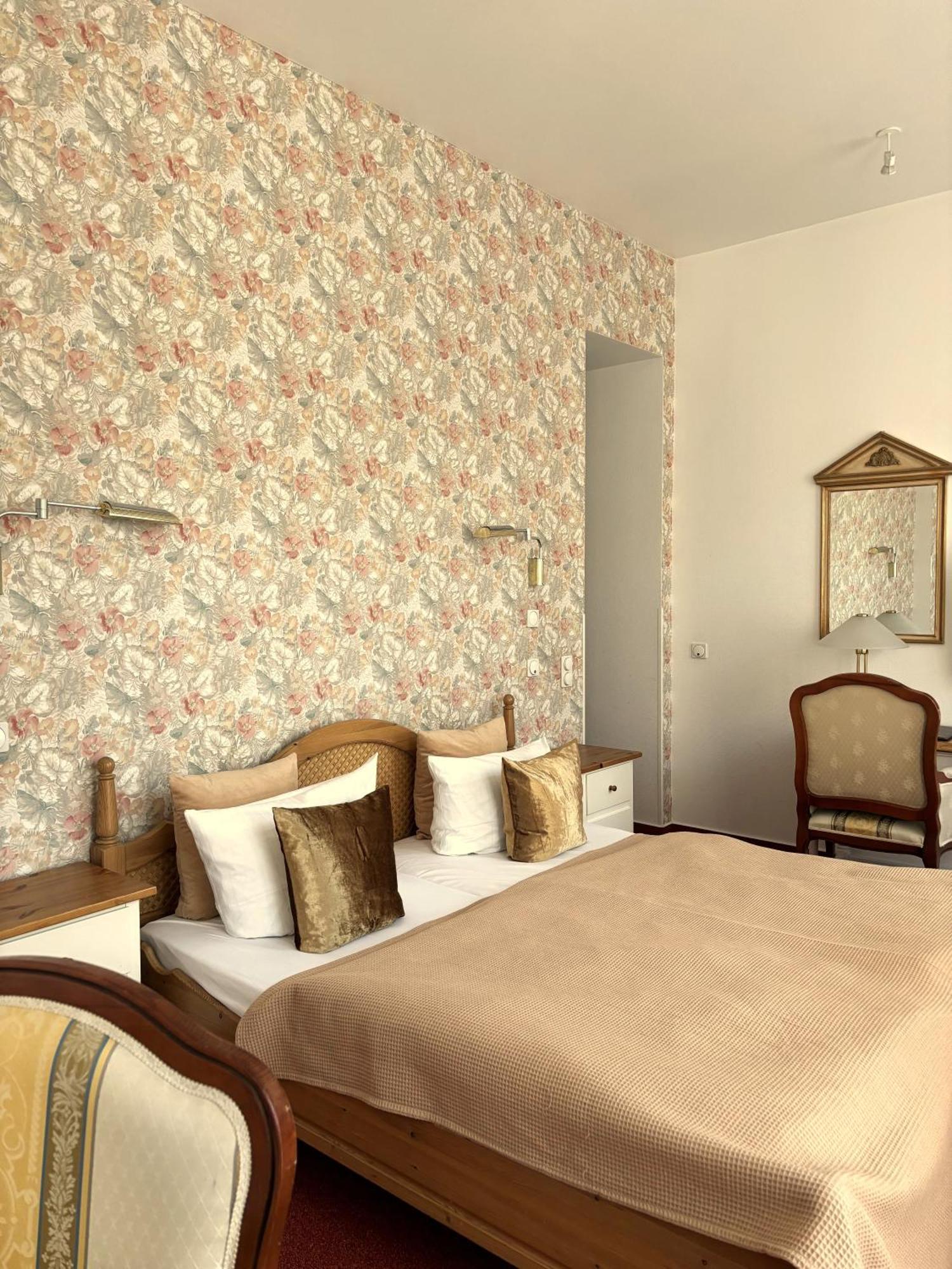Hotel Villa Hentzel Weimar  Buitenkant foto