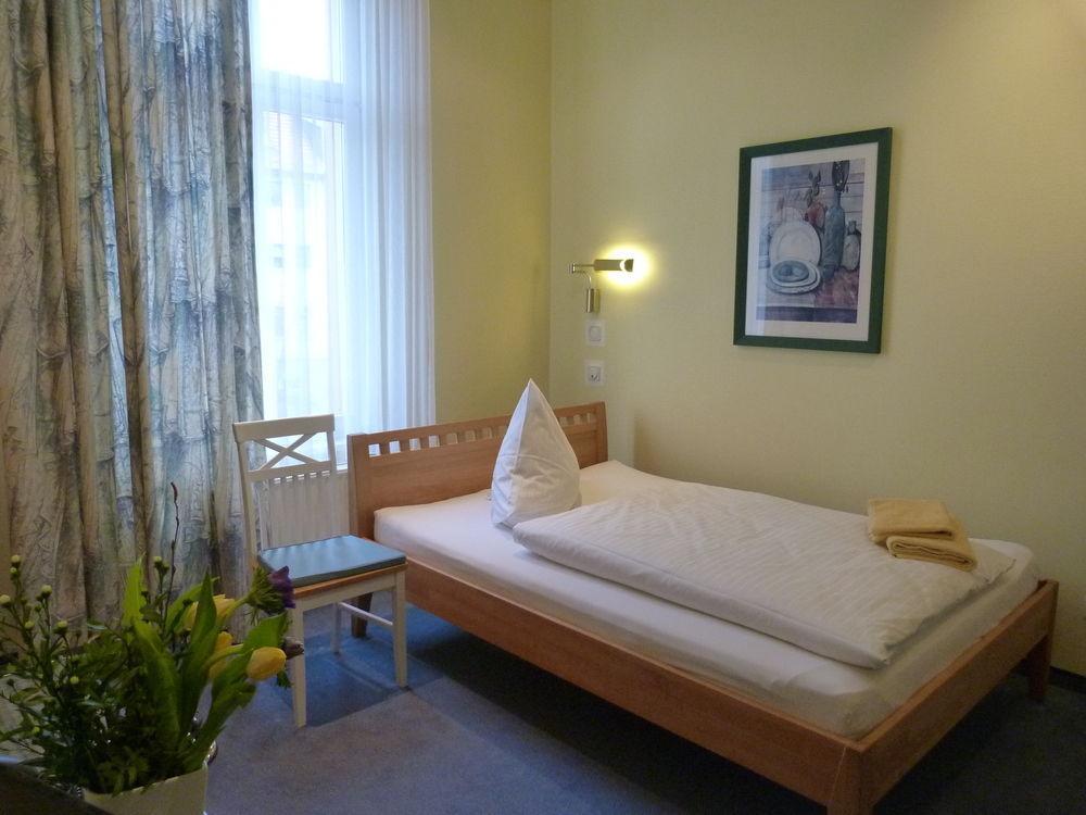 Hotel Villa Hentzel Weimar  Buitenkant foto
