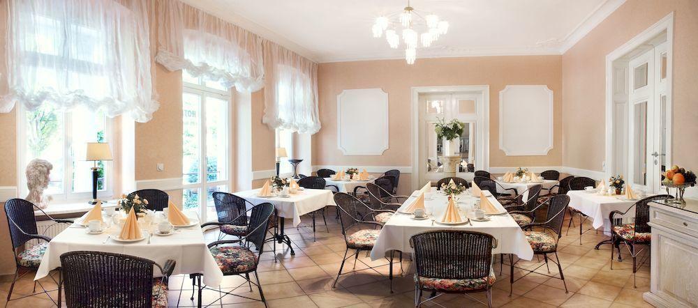 Hotel Villa Hentzel Weimar  Buitenkant foto